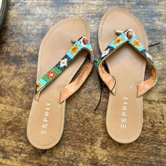 Esprit beaded flip flops size 8 - Picture 2 of 5